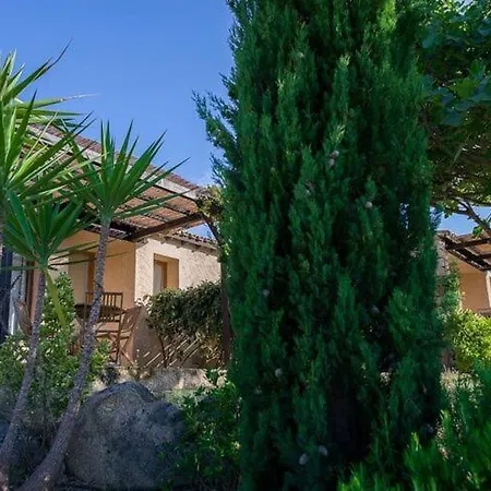 Apartment In Serra-Di-Ferro Near Cupabia Beach 펜션 *